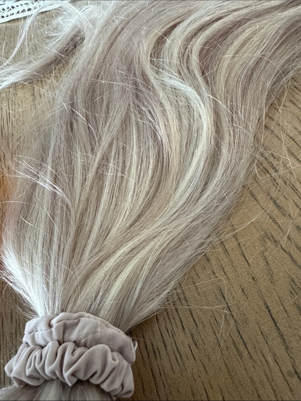 18” Human Hair Weft Hair Extensions  Weft | Platinum Ash Blonde - Picture 7 of 7
